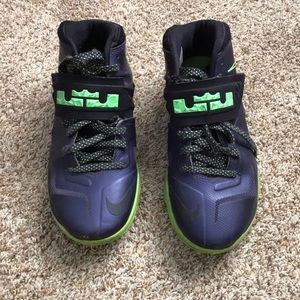 Nike Lebron Soldier Shoes